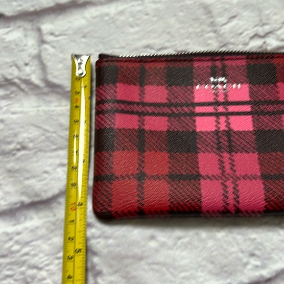Coach limited edition corner zip wristlet wallet pink red plaid - Picture 6 of 6